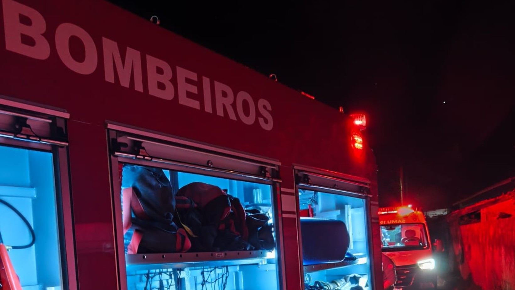 Homem morre carbonizado e outro fica com 40% do corpo queimado após incêndio em casa no litoral de SP
