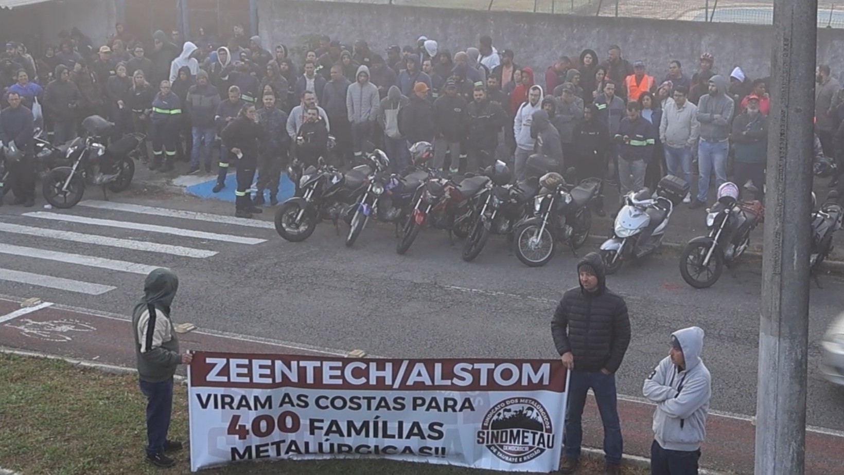 Em assembleia, trabalhadores decidem manter greve na Zeentech em Taubaté