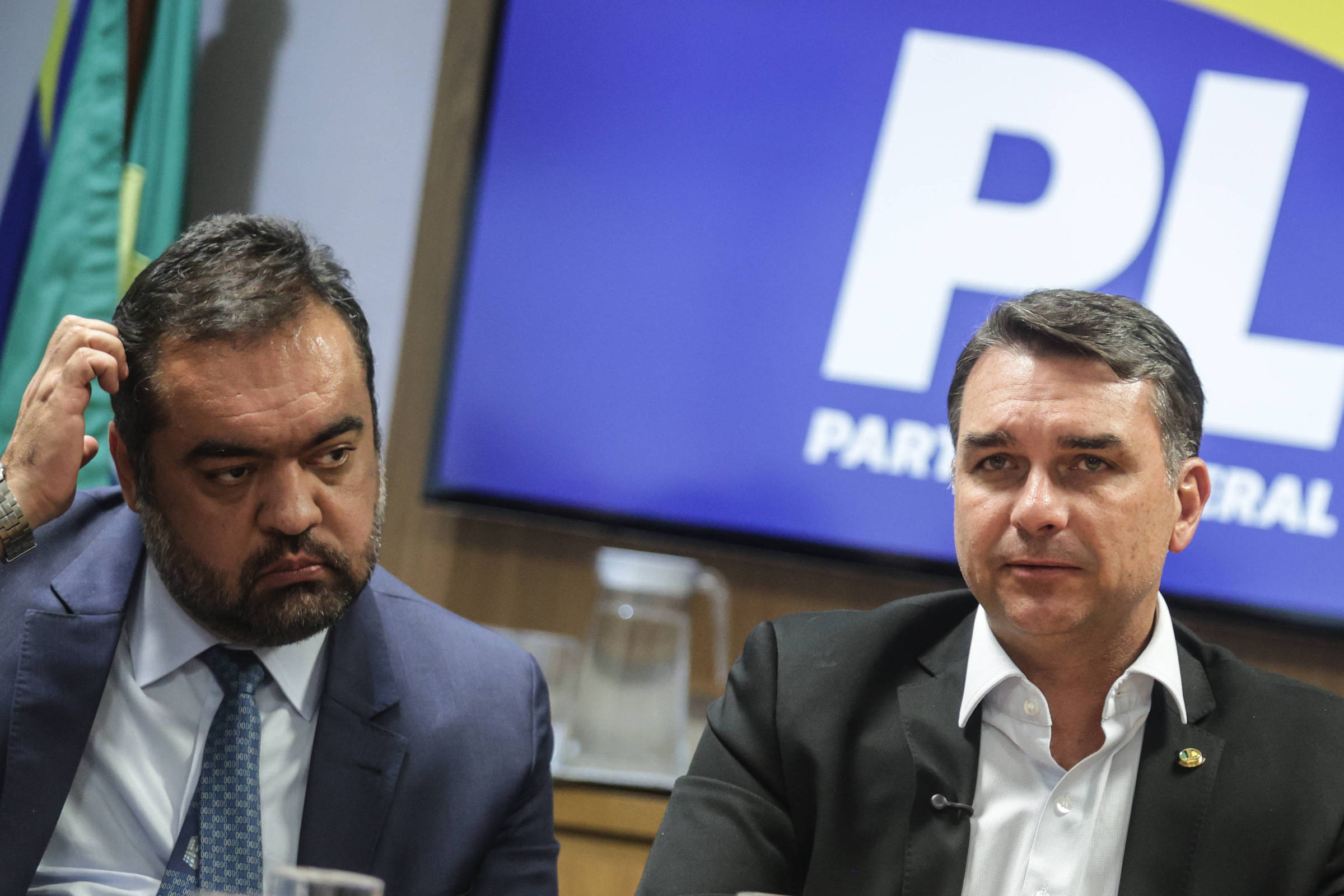 Aliados de Flávio temem contágio e defendem Cláudio Castro fora da disputa ao Senado pelo Rio