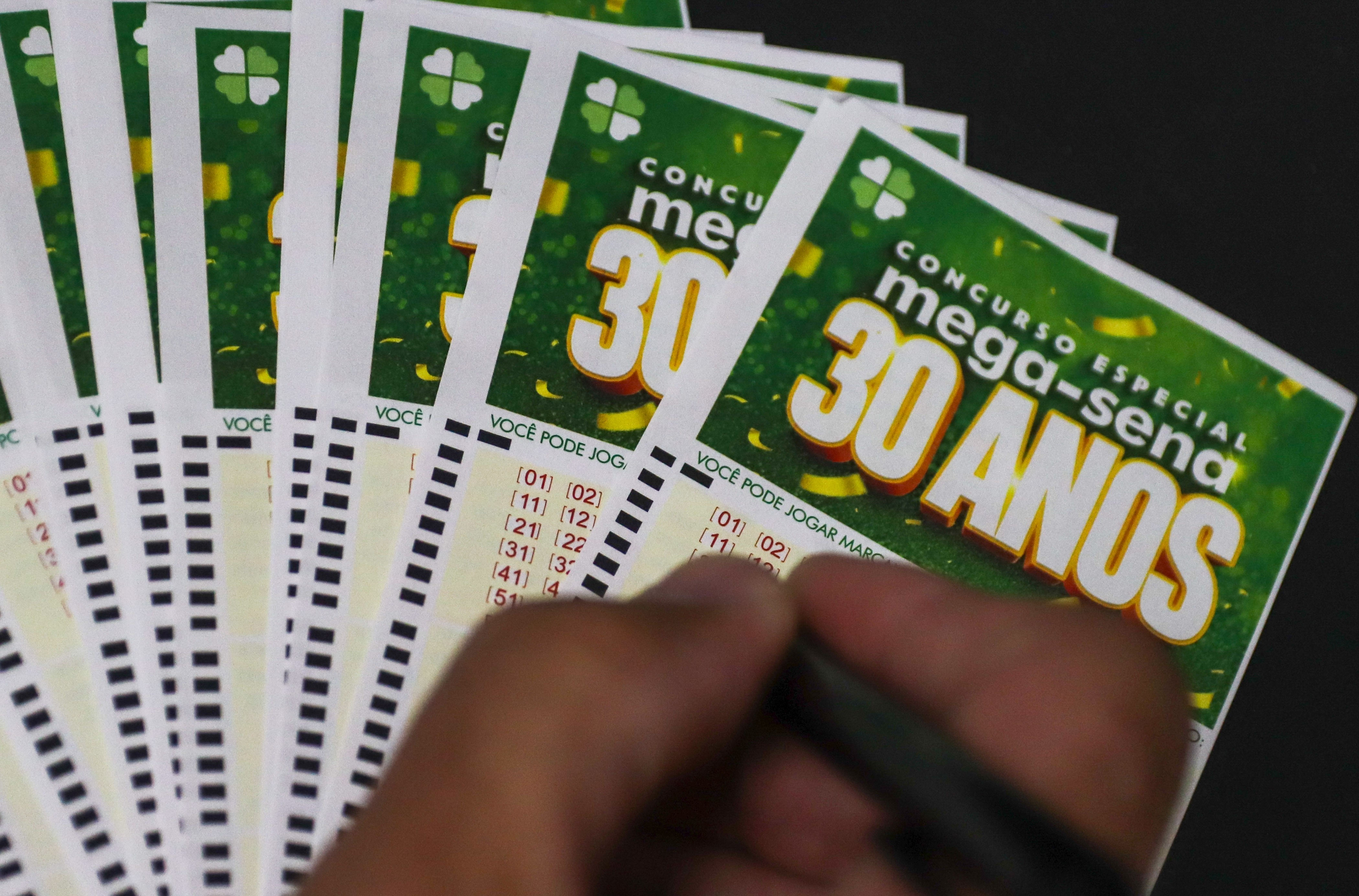 Mega-Sena 30 anos: seis apostas feitas na Baixada Santista ficam a um número do prêmio milionário