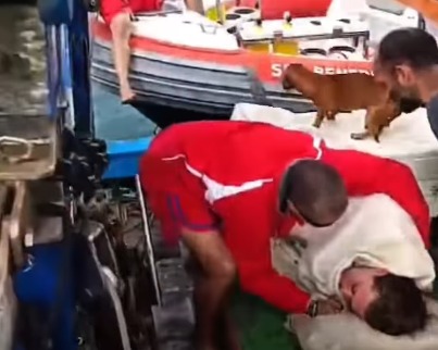 Mulher que desapareceu em passeio de jet-ski é encontrada com vida