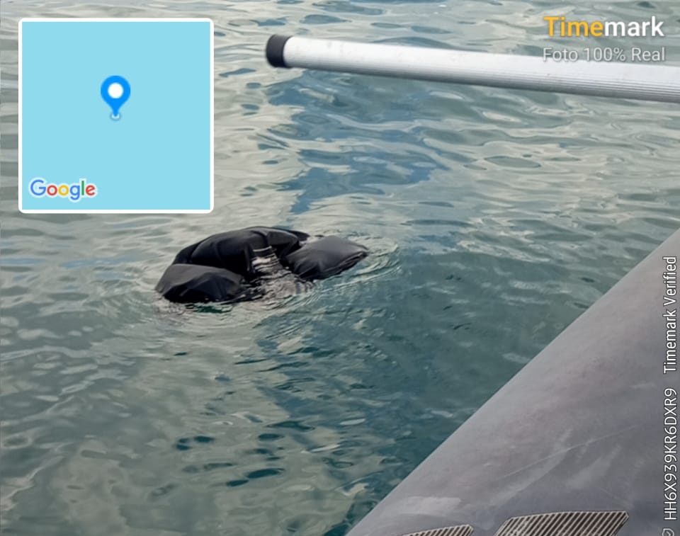 Autoridades confirmam que colete salva-vidas encontrado no mar é de desaparecido