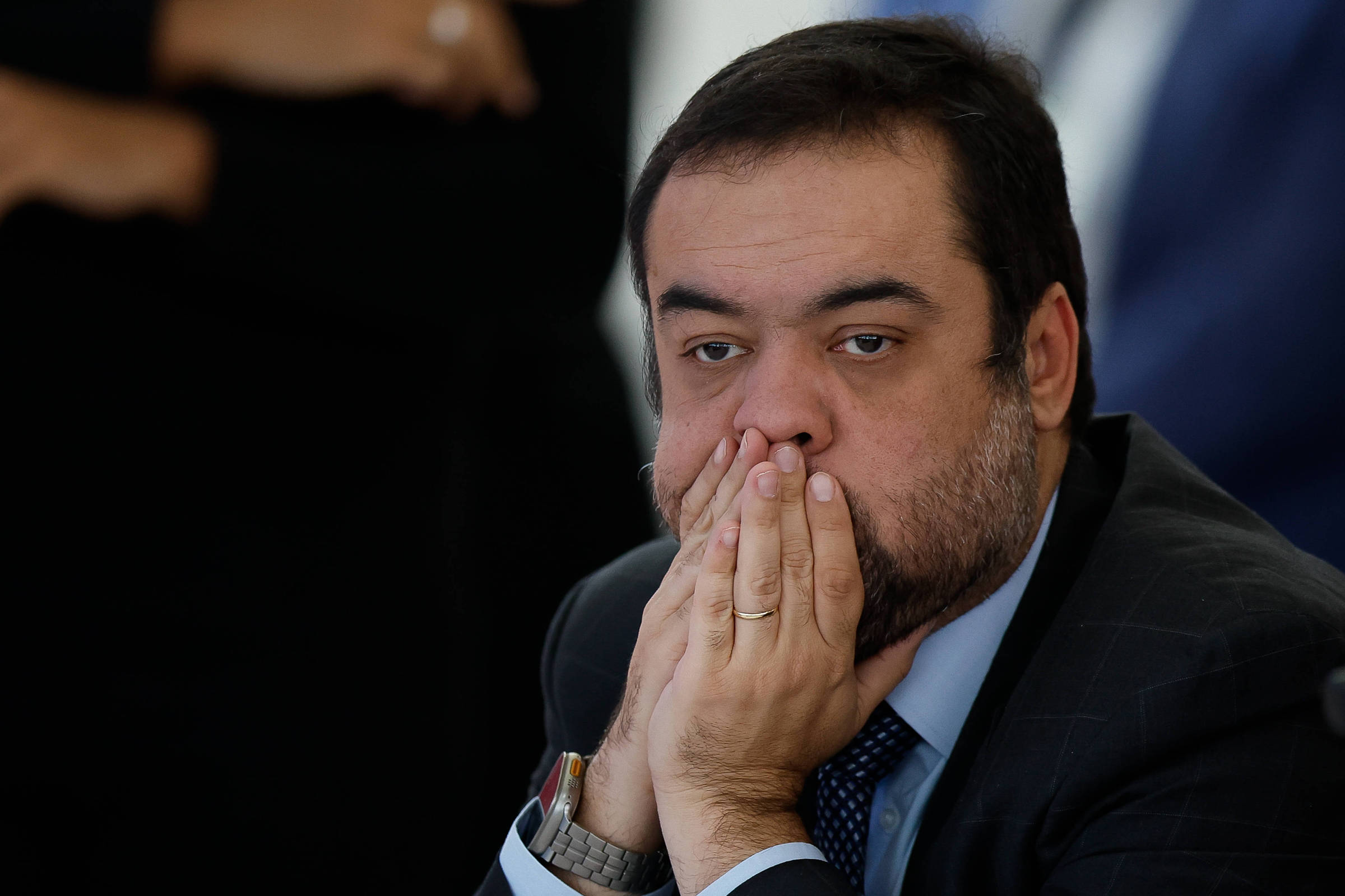 Castro comunica ao PL desistência de pré-candidatura ao Senado após ser alvo de operações da PF