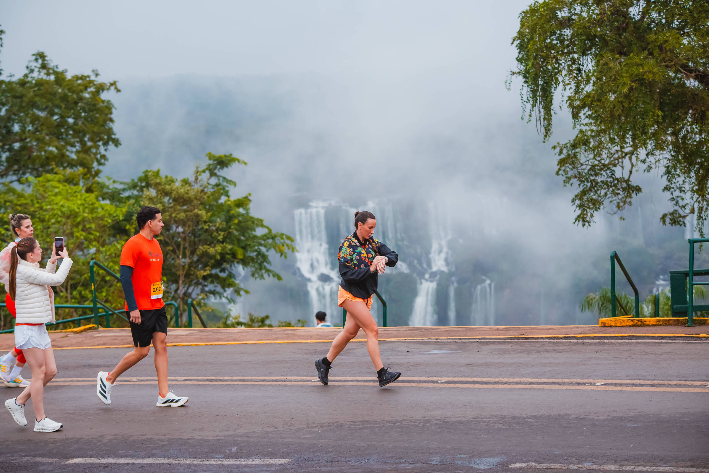 Meia-maratona nas cataratas do Iguaçu propõe desafio de 2 corridas em 2 dias; leia relato
