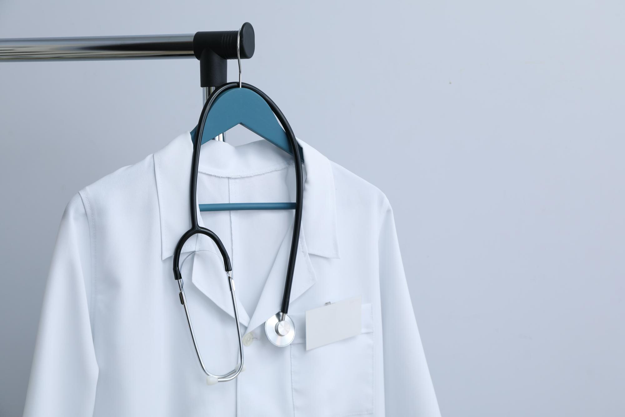 Médico que tirou licença de 7 anos é condenado a devolver R$ 1 milhão em Caraguatatuba