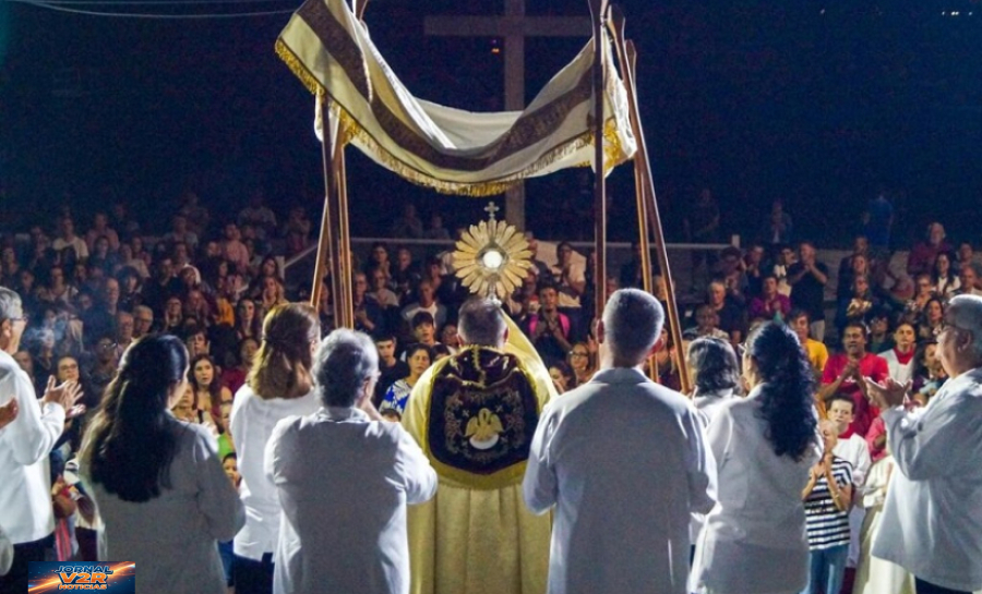 Corpus Christi mobiliza comunidades católicas no Litoral Norte com missas, procissões e tradicionais tapetes de fé