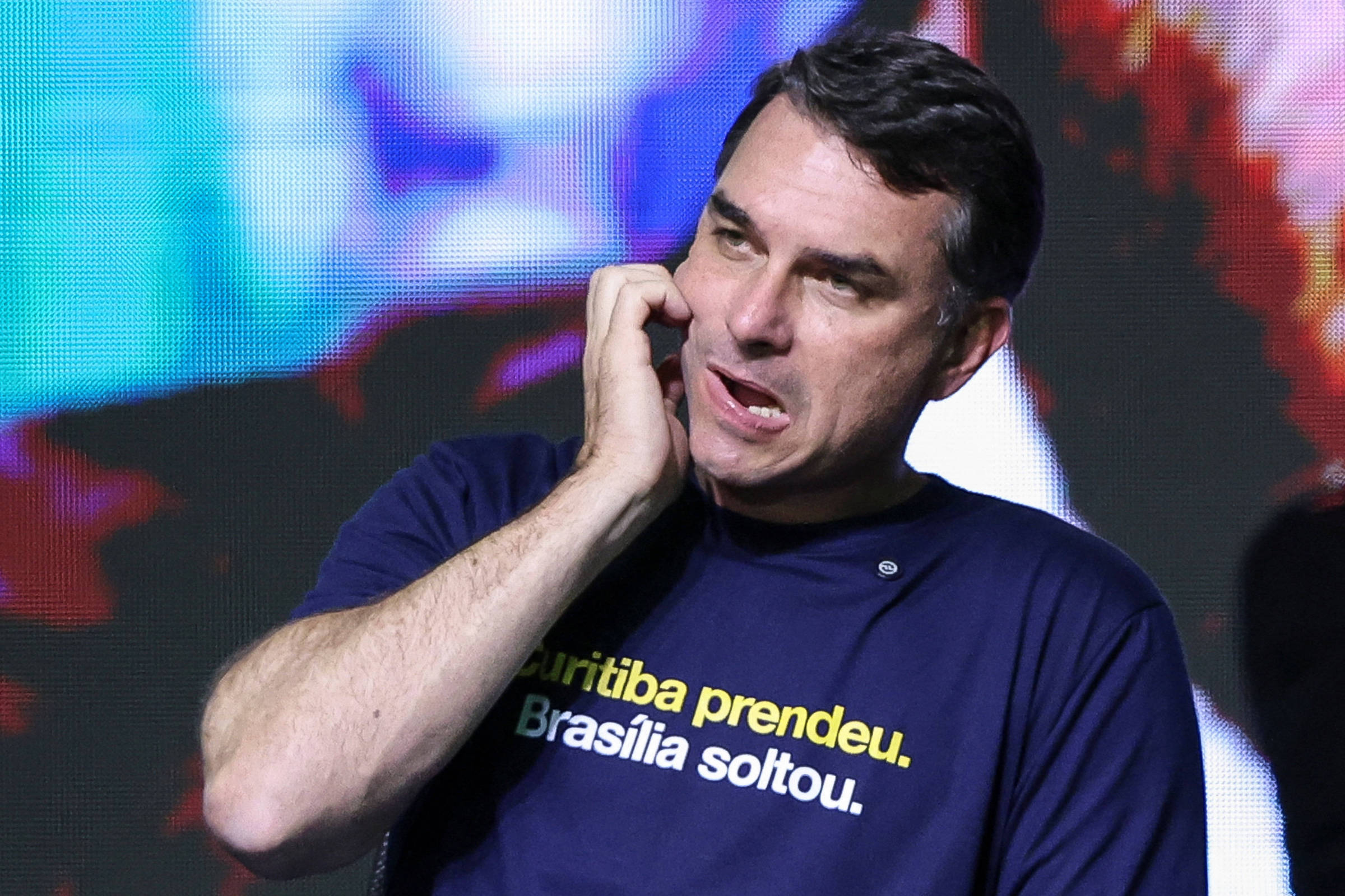 PT vincula tarifaço a Flávio Bolsonaro e tenta emplacar rótulo de 'Tariflávio'