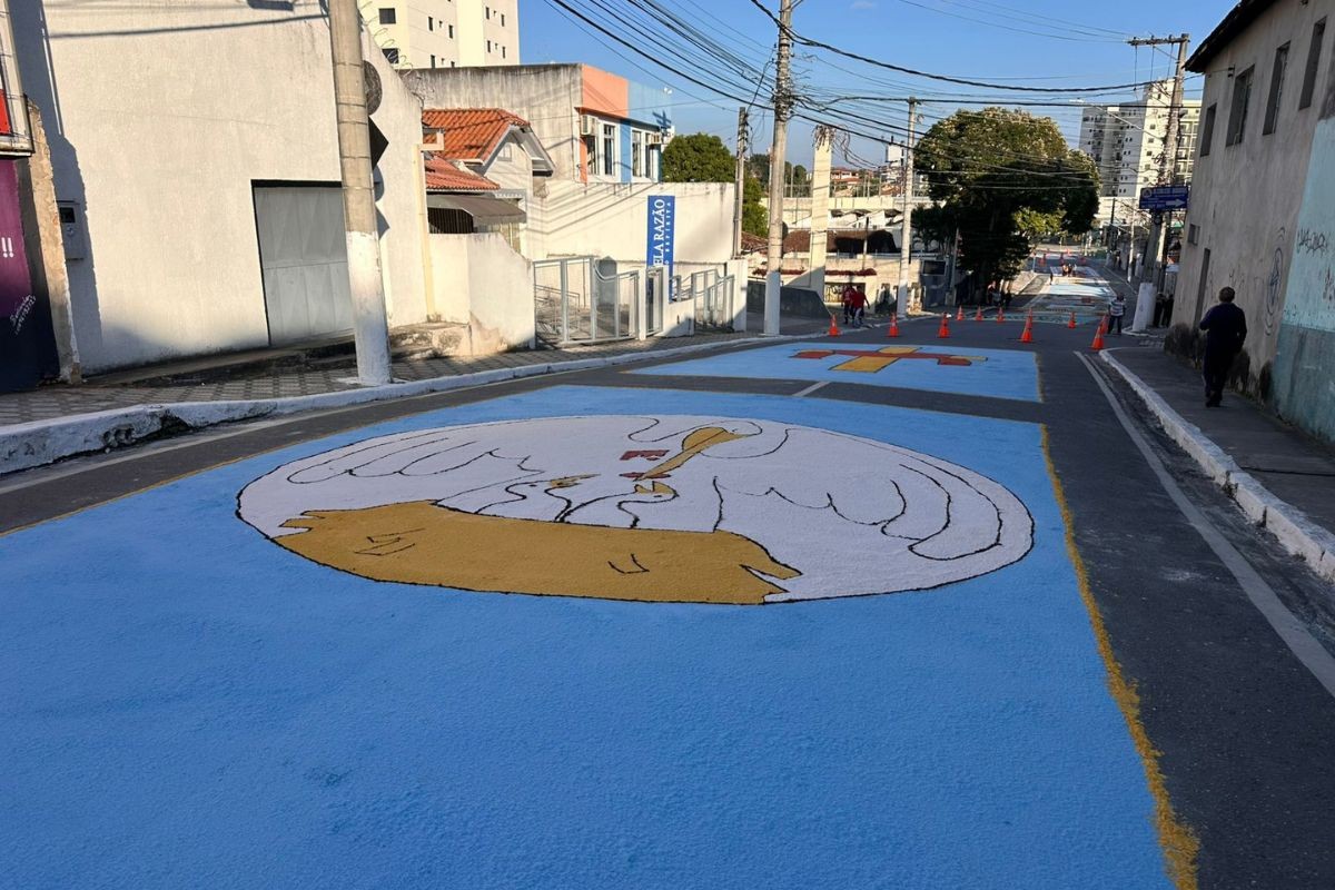Tapetes de Corpus Christi ocupam 4,5 km de ruas em Caçapava e mobilizam mil voluntários