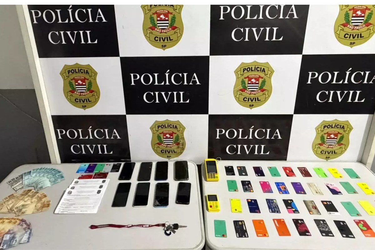 Trio é preso em Guarujá com cartões ligados a fraudes de estelionato