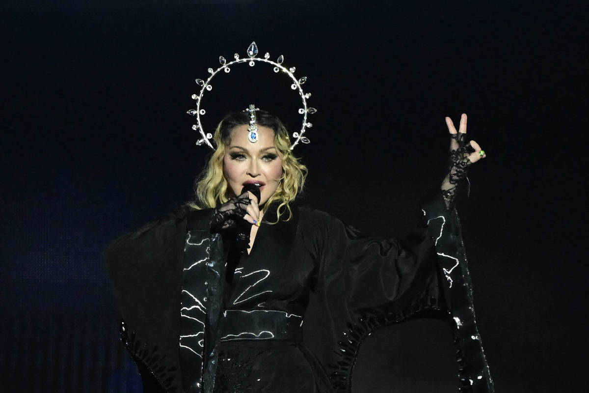 Madonna manda público deixar de usar celular durante suas apresentações