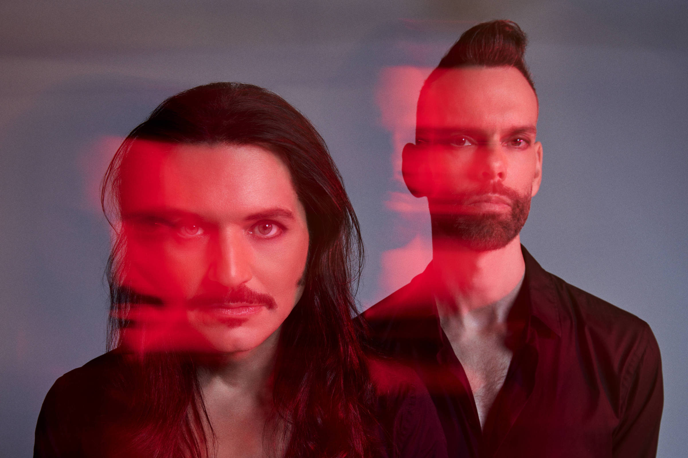 Placebo relança disco de estreia 30 anos depois com novas camadas sonoras
