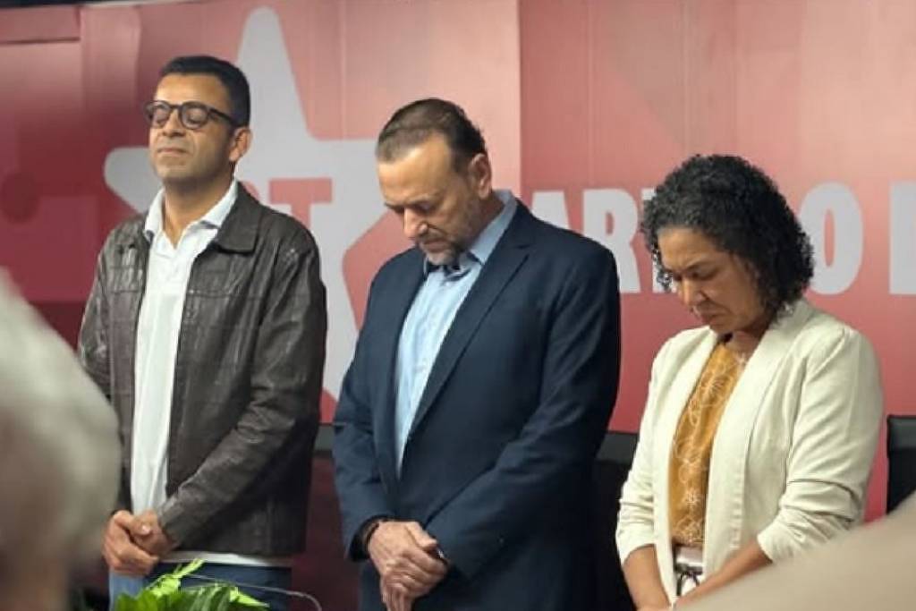 PT lança carta a evangélicos, critica 'manipulação da fé' e acena a igrejas