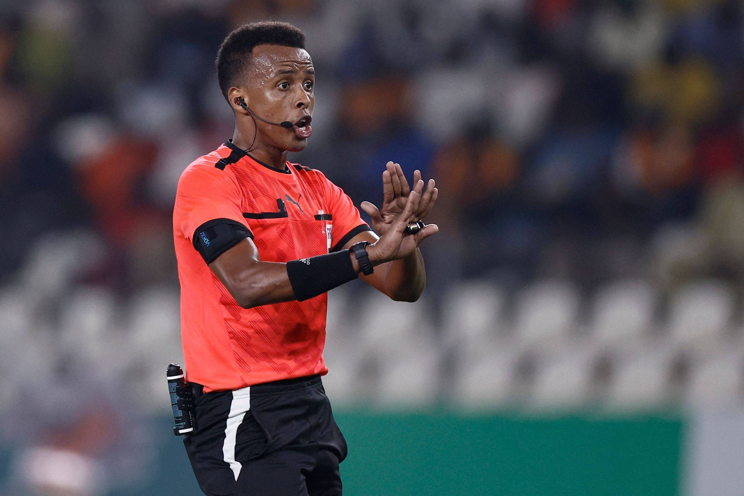 'Acho que eles têm um problema com o meu país', diz árbitro somali barrado na Copa
