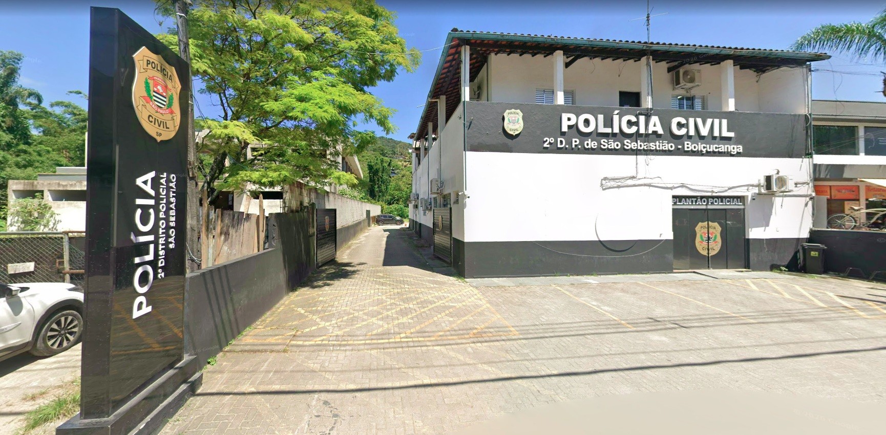 Mulher morre após ser atropelada na Rio-Santos em São Sebastião; motorista fugiu e abandonou carro