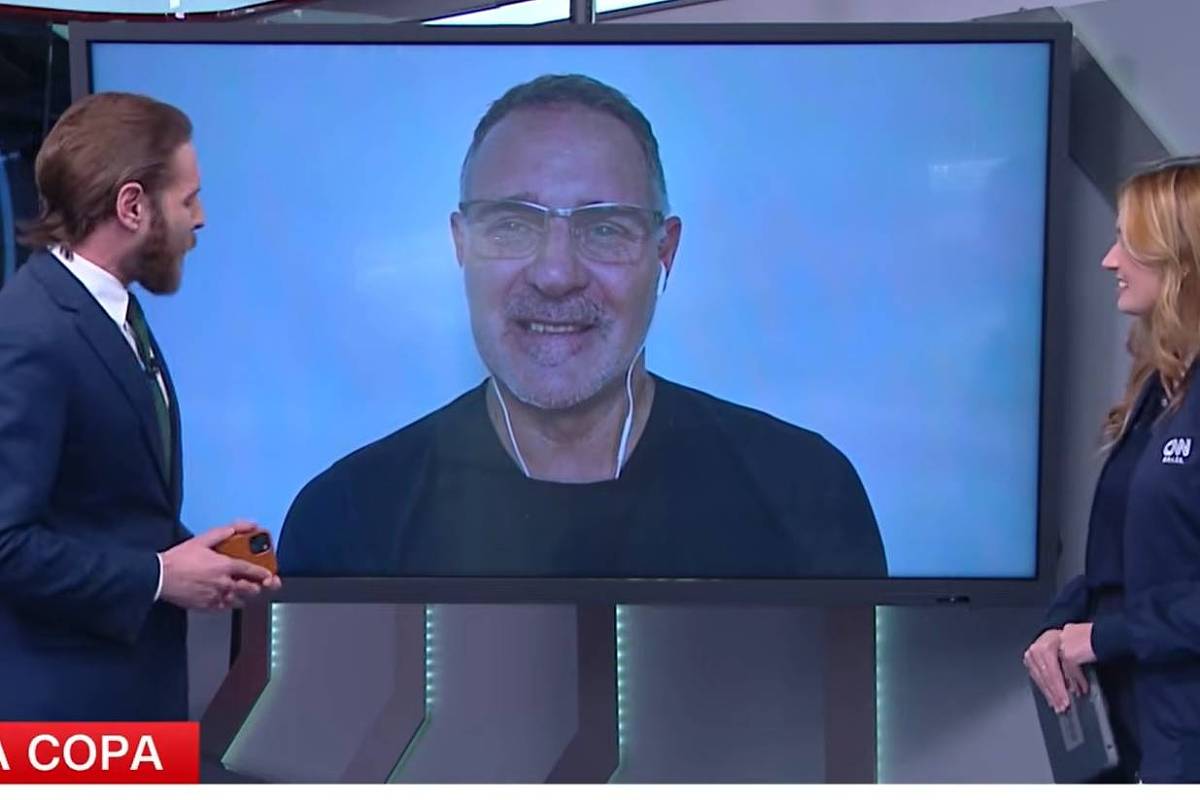 Ex-goleiro da seleção brasileira se emociona ao ser entrevistado pela filha na CNN Brasil