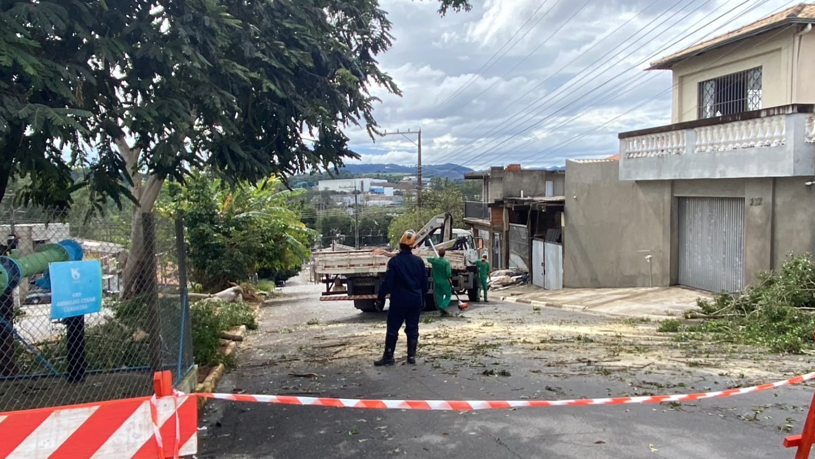 Bragança Paulista decreta situação de emergência após estragos de temporal com ventos de mais de 90 km/h
