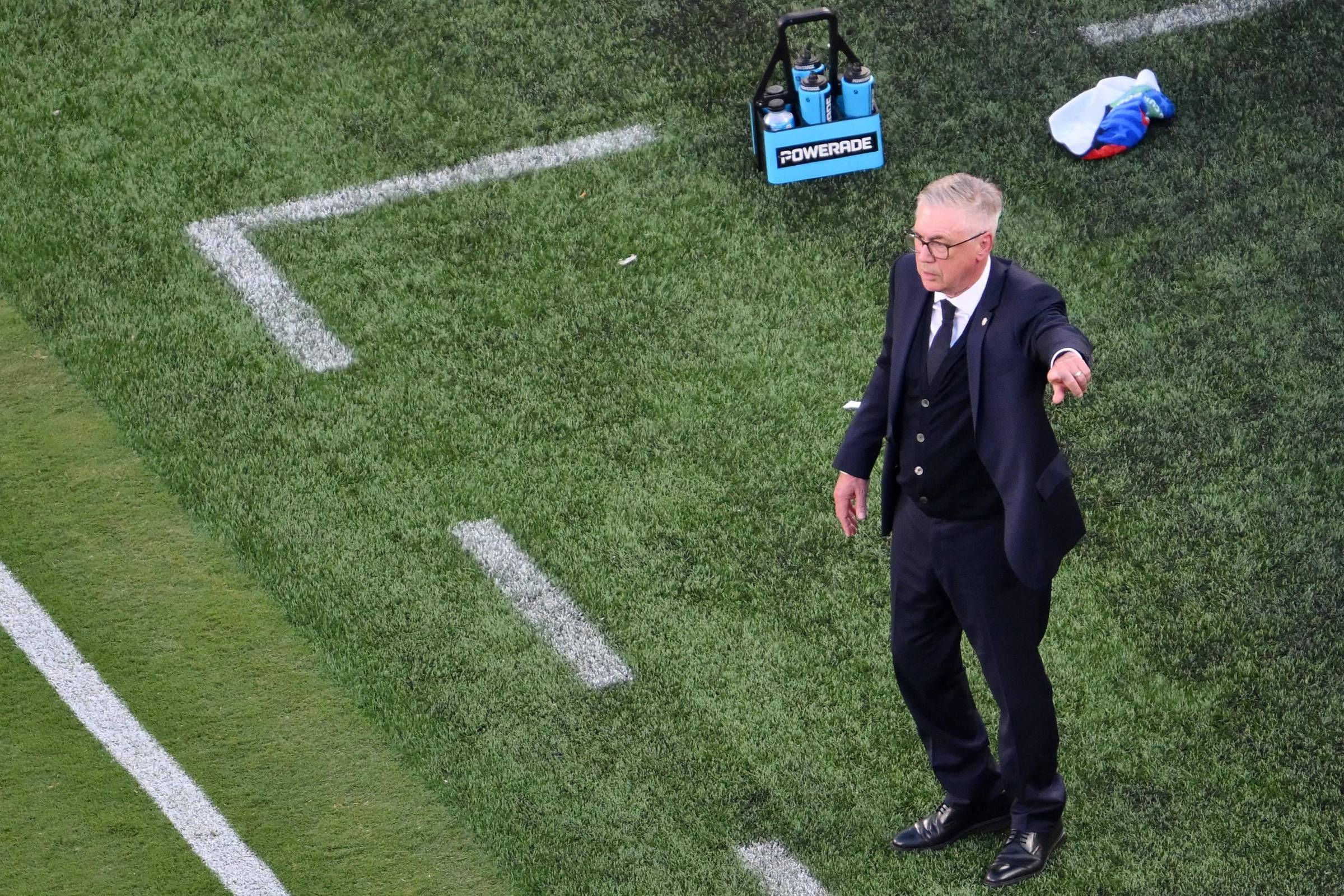 Empate na estreia expõe pressão sobre Ancelotti nos grupos de WhatsApp