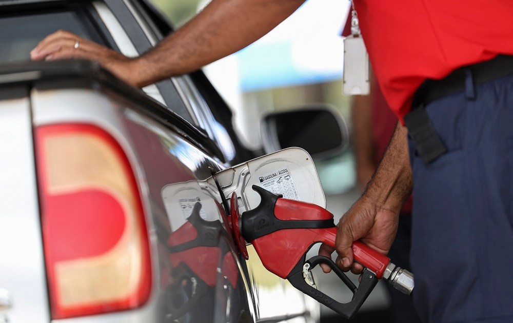 Preços de combustíveis voltam a cair na 1ª quinzena, mostra IPTL