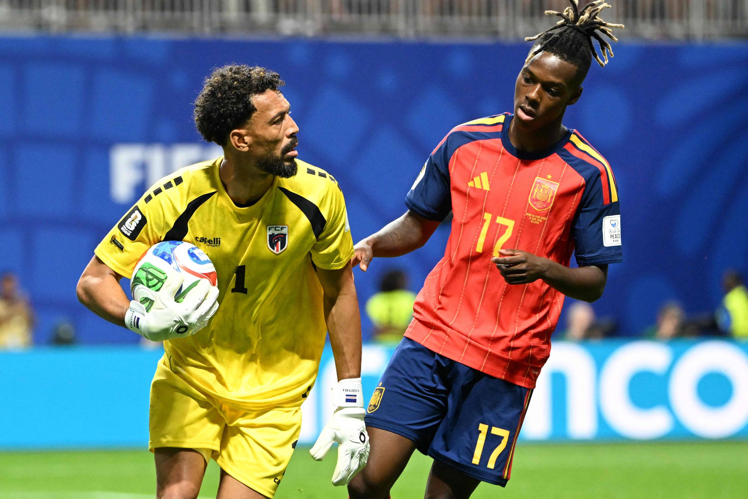 CazéTV vai bem com jogos exclusivos na Copa do Mundo, mas tem um terço do público da Globo