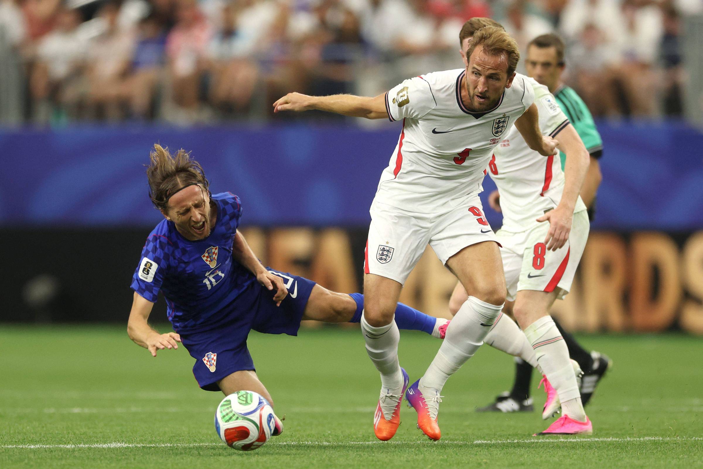 Com dois de Kane e Modric apático, Inglaterra supera Croácia em estreia na Copa; veja vídeo com melhores momentos