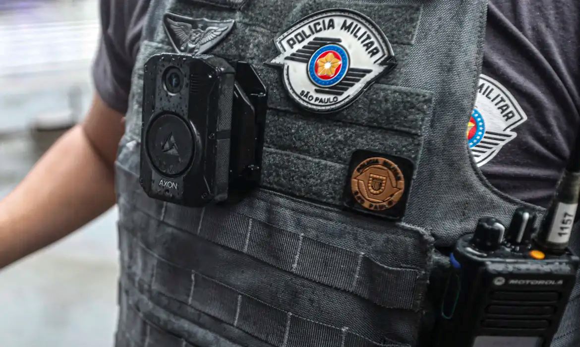 Homem é preso após agredir a própria mãe com barra de ferro em Caraguatatuba