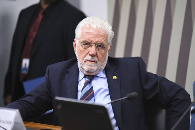Wagner comprou imóvel milionário na Bahia com ajuda de ex-sócio de Vorcaro, diz PF