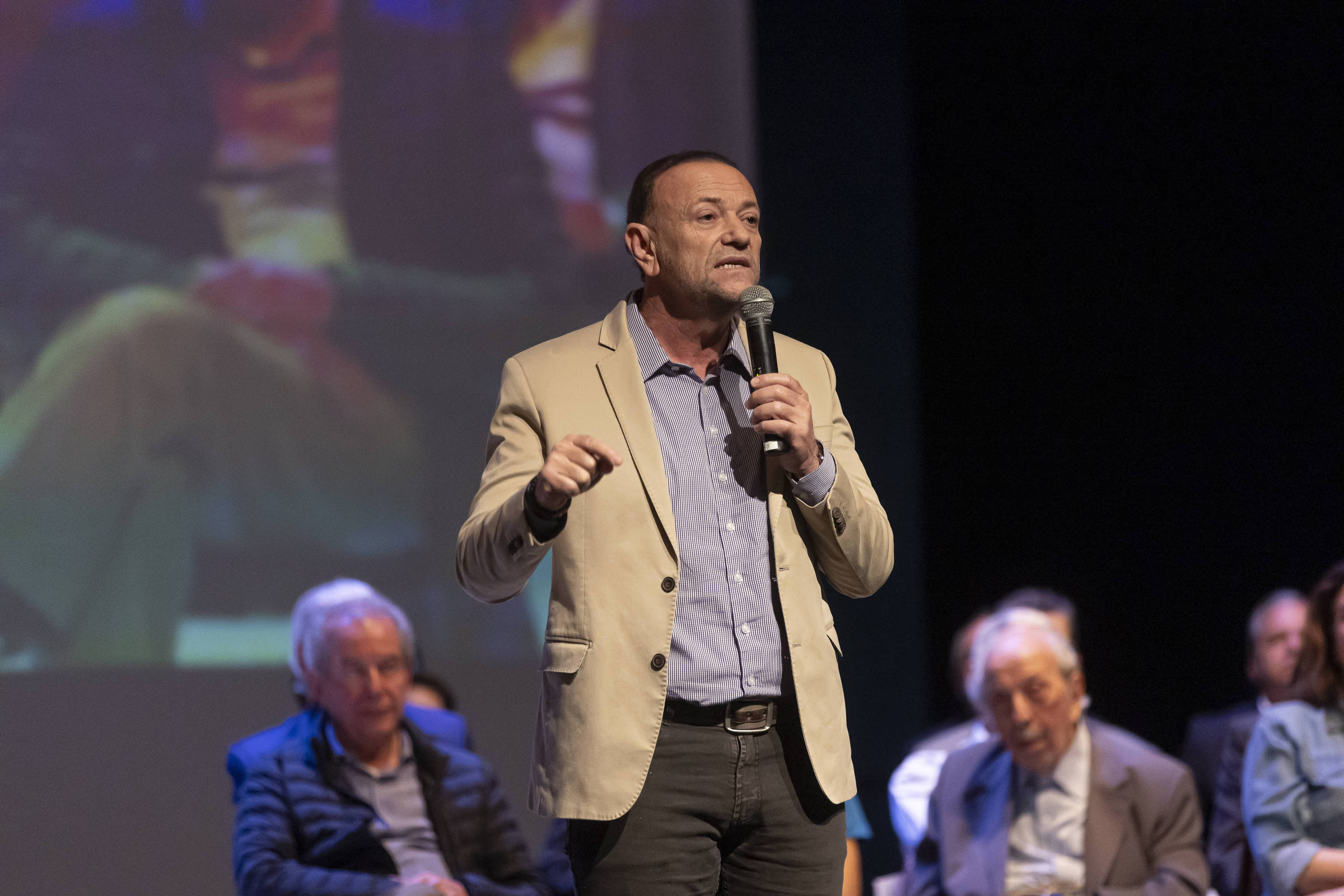 Presidente do PT defende Jaques Wagner e diz confiar na sua inocência