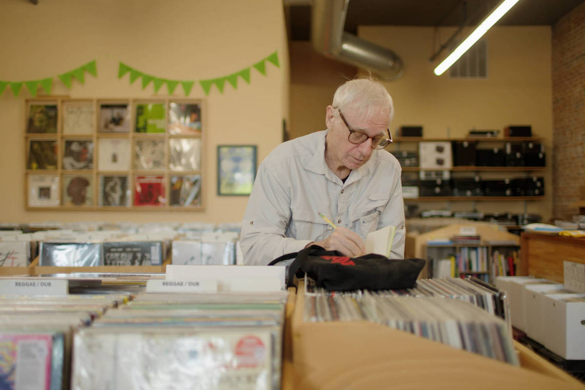 Documentário no In-Edit revisita a trajetória do crítico de música Robert Christgau