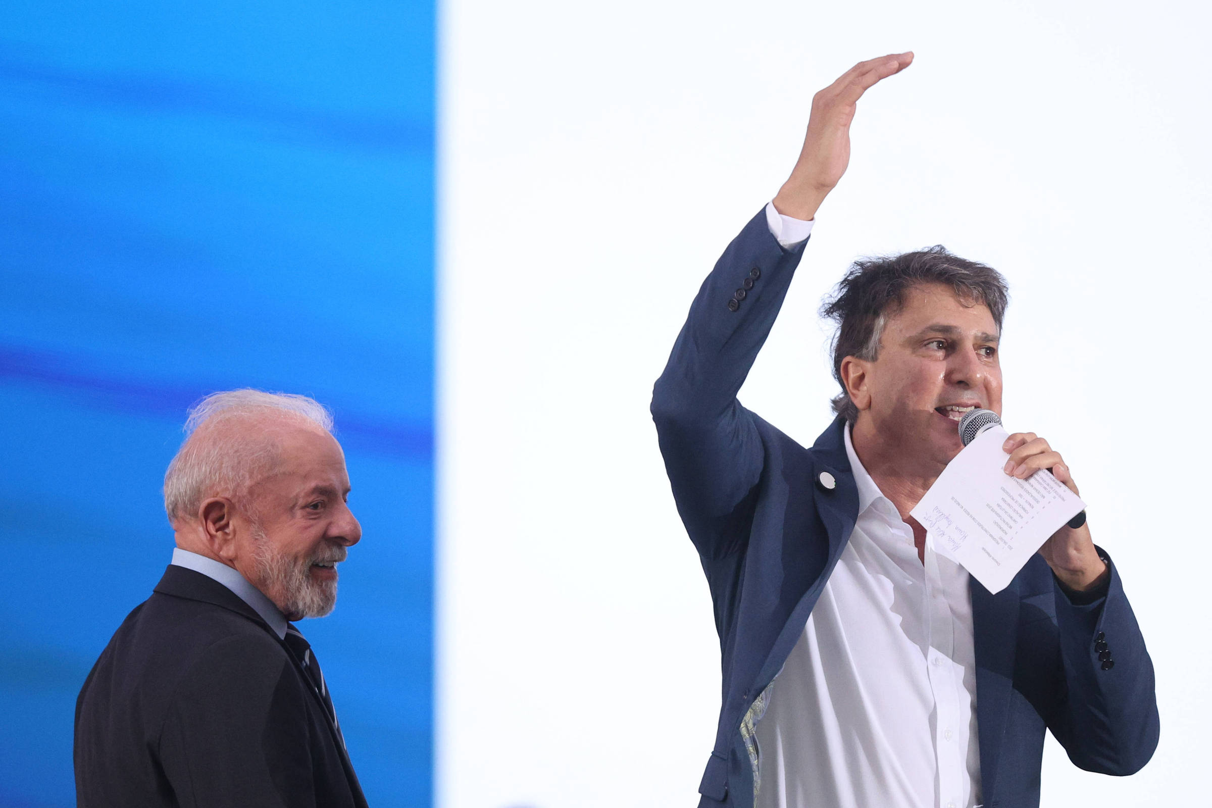 Camilo é tido como favorito para assumir liderança do governo no Senado caso Wagner deixe o cargo