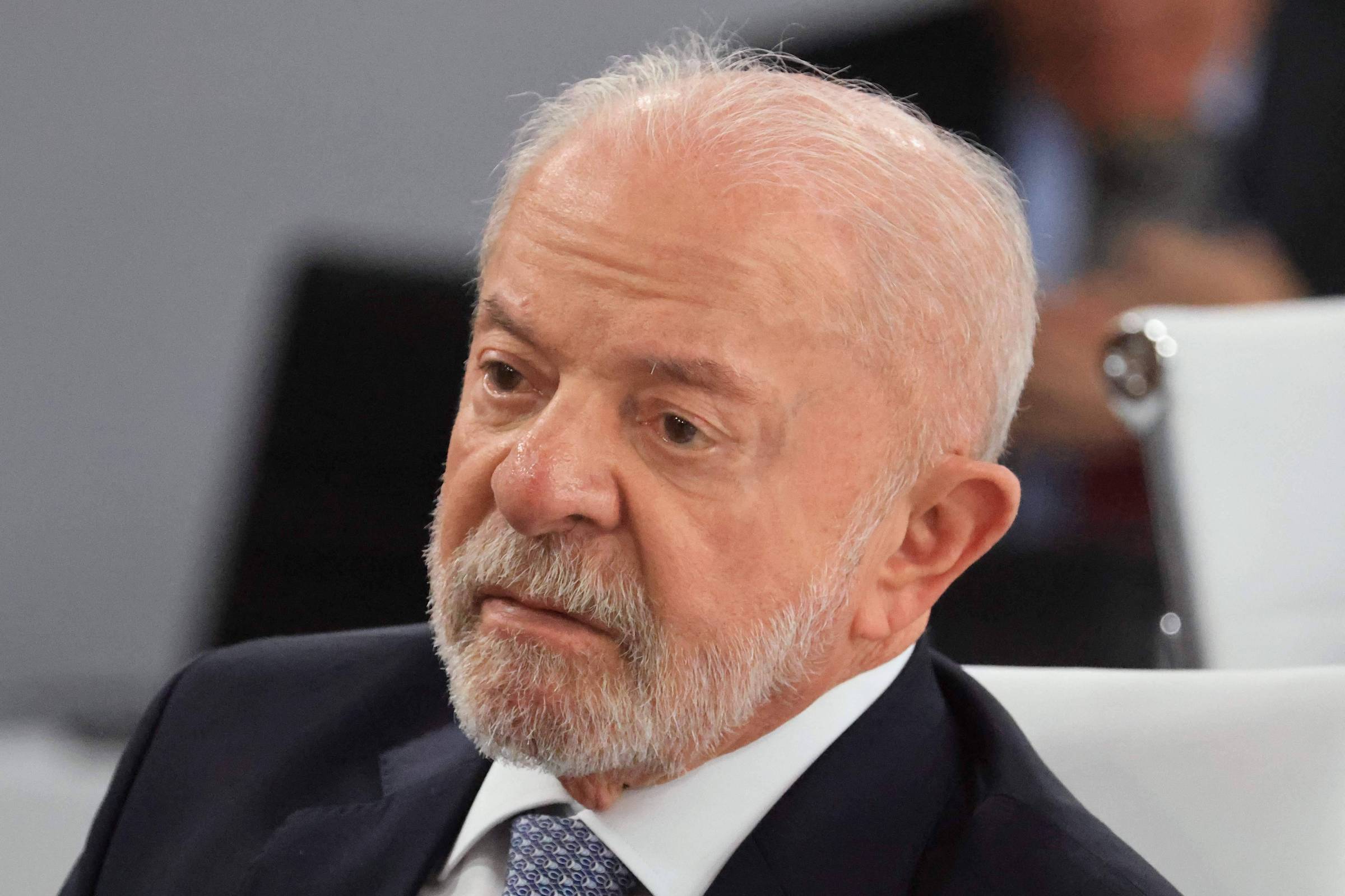 Datafolha: Avaliação negativa do governo Lula se mantém em 38%, e positiva, 32%
