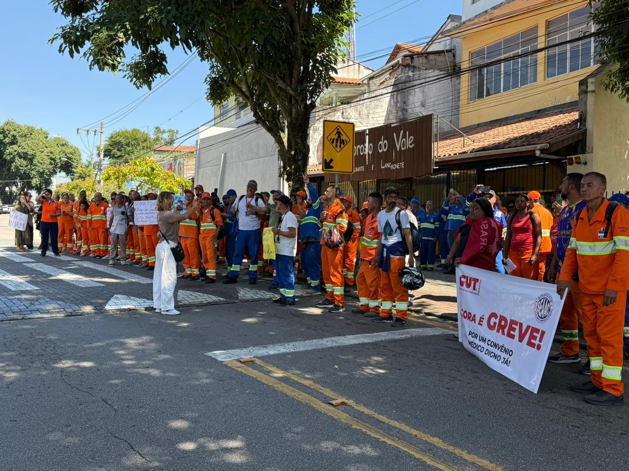 Após audiência sem acordo, trabalhadores da Urbam mantêm greve em São José dos Campos