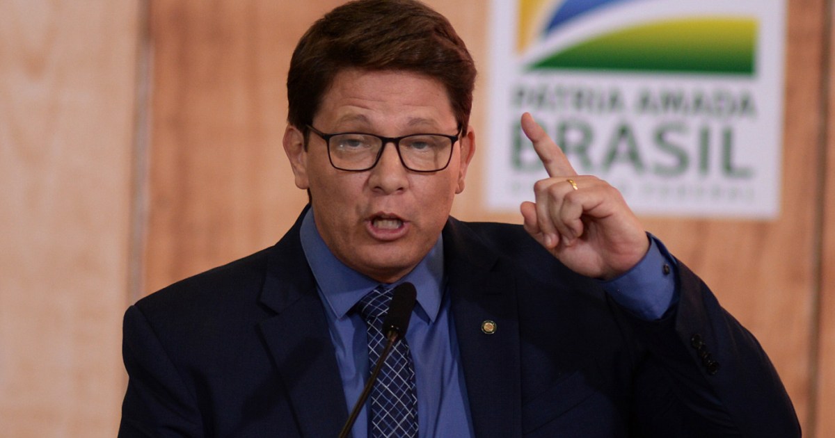 Frias pede à PGR investigação sobre páginas que atacaram Flávio e Tarcísio