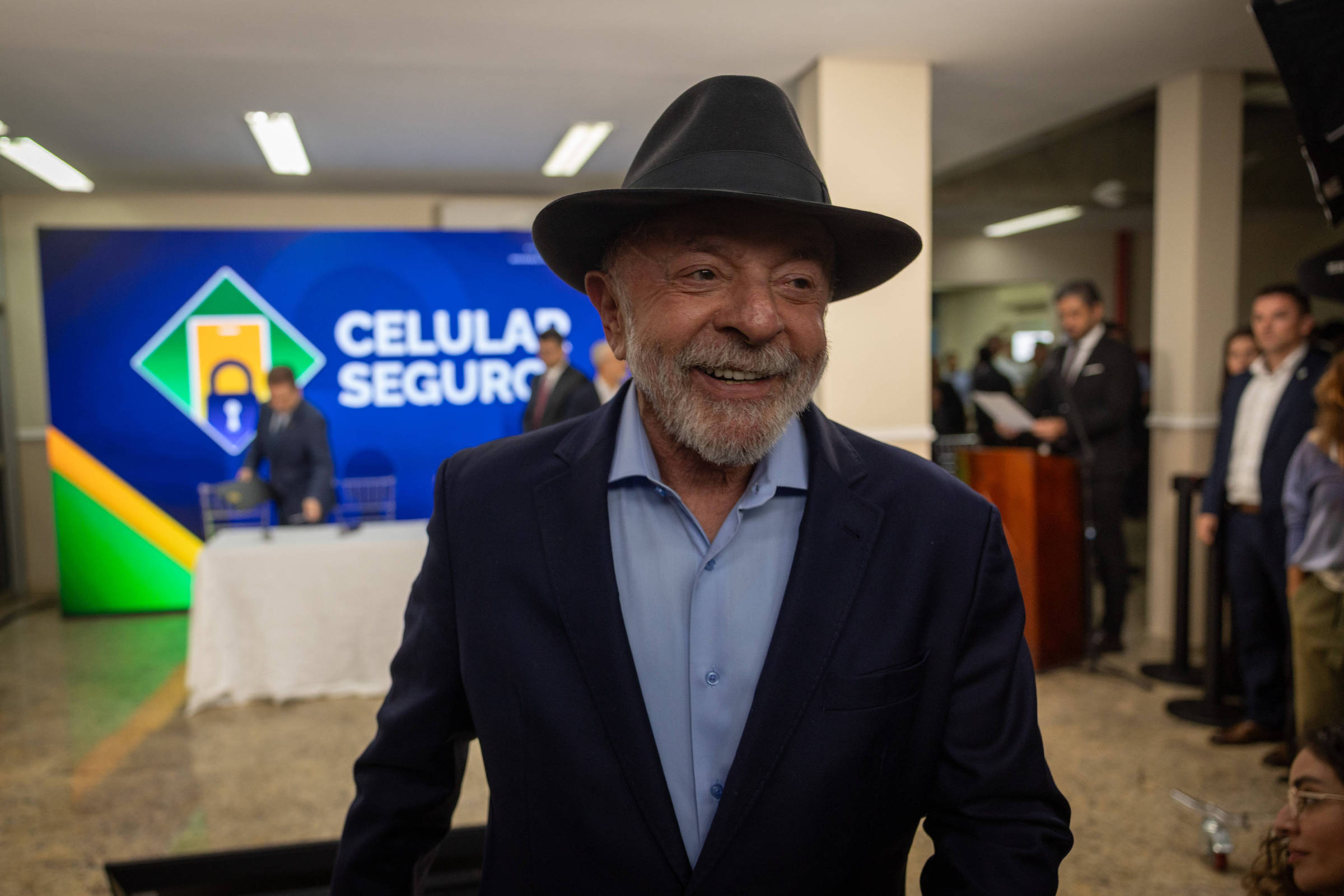 Na véspera da restrição eleitoral a entregas, Lula faz evento simultâneo em 7 cidades