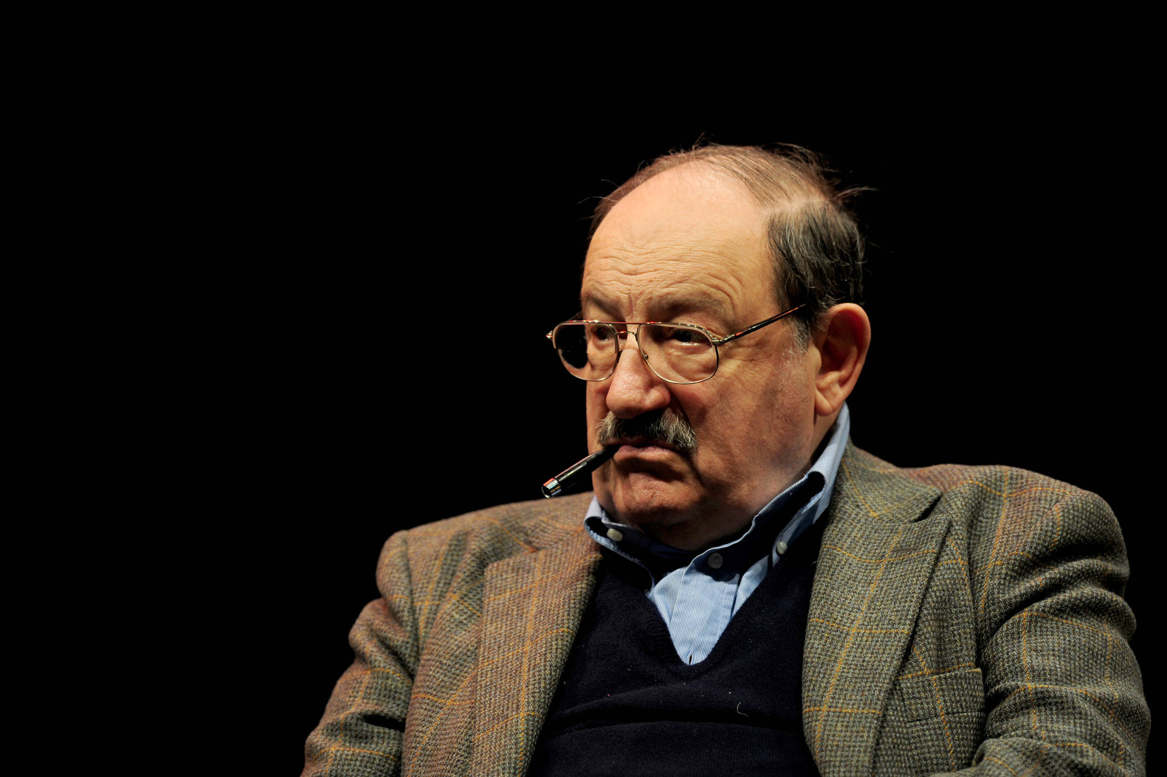 Biblioteca de Umberto Eco é aberta ao público em universidade italiana