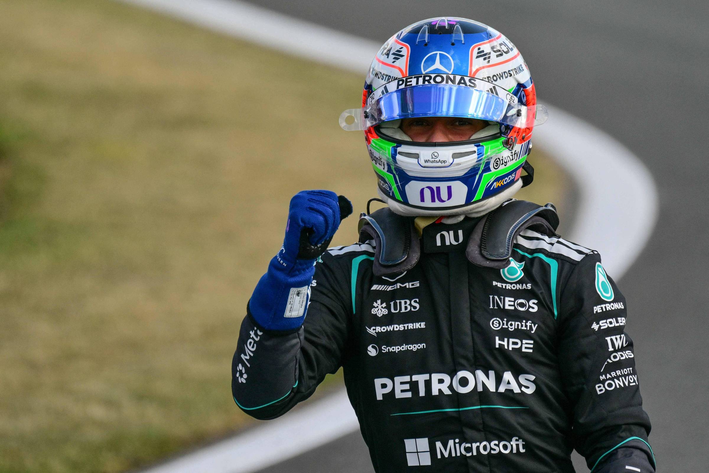 Kimi Antonelli conquista a pole position em Silverstone