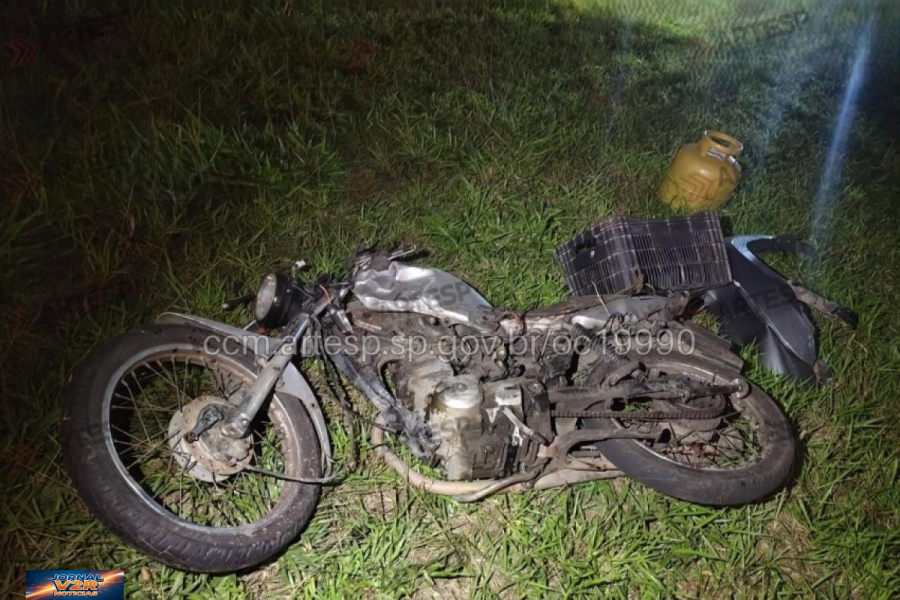 Motociclista morre em grave colisão com caminhonete em acesso à Via Dutra, em Taubaté