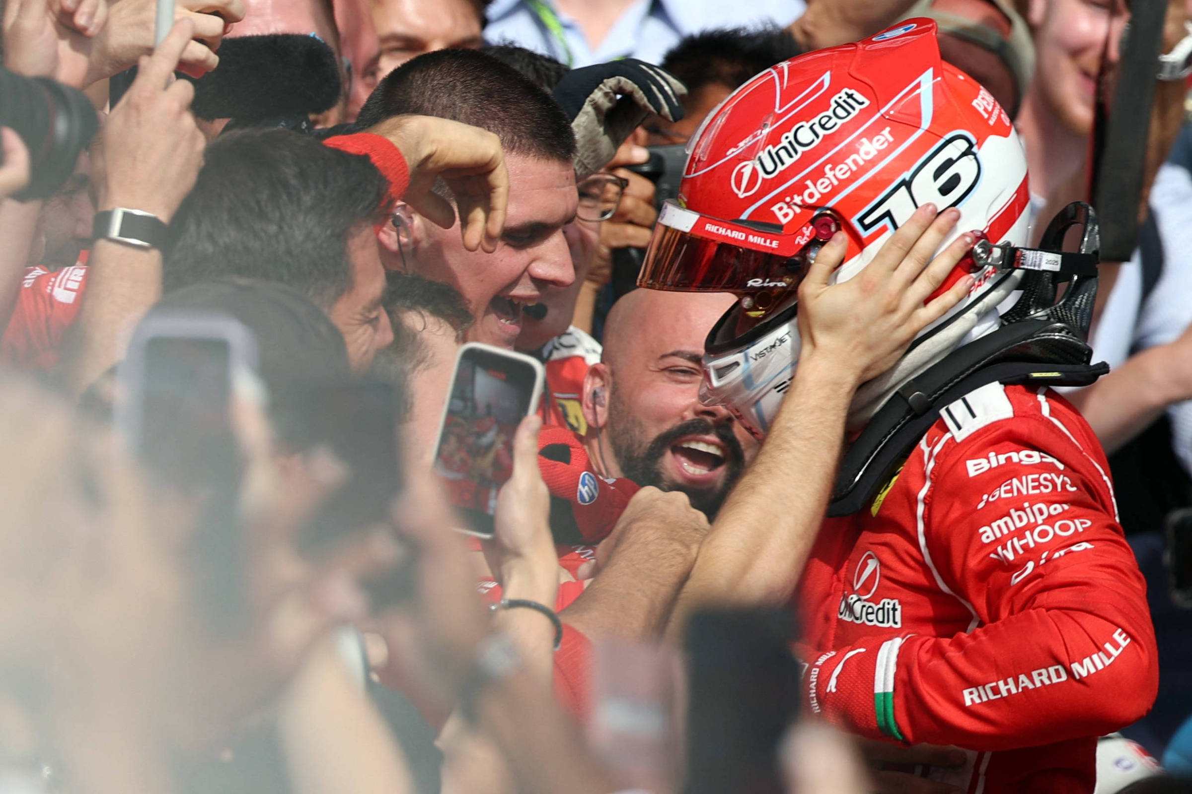 Charles Leclerc vence GP de Silverstone, e Bortoleto fica em 8º