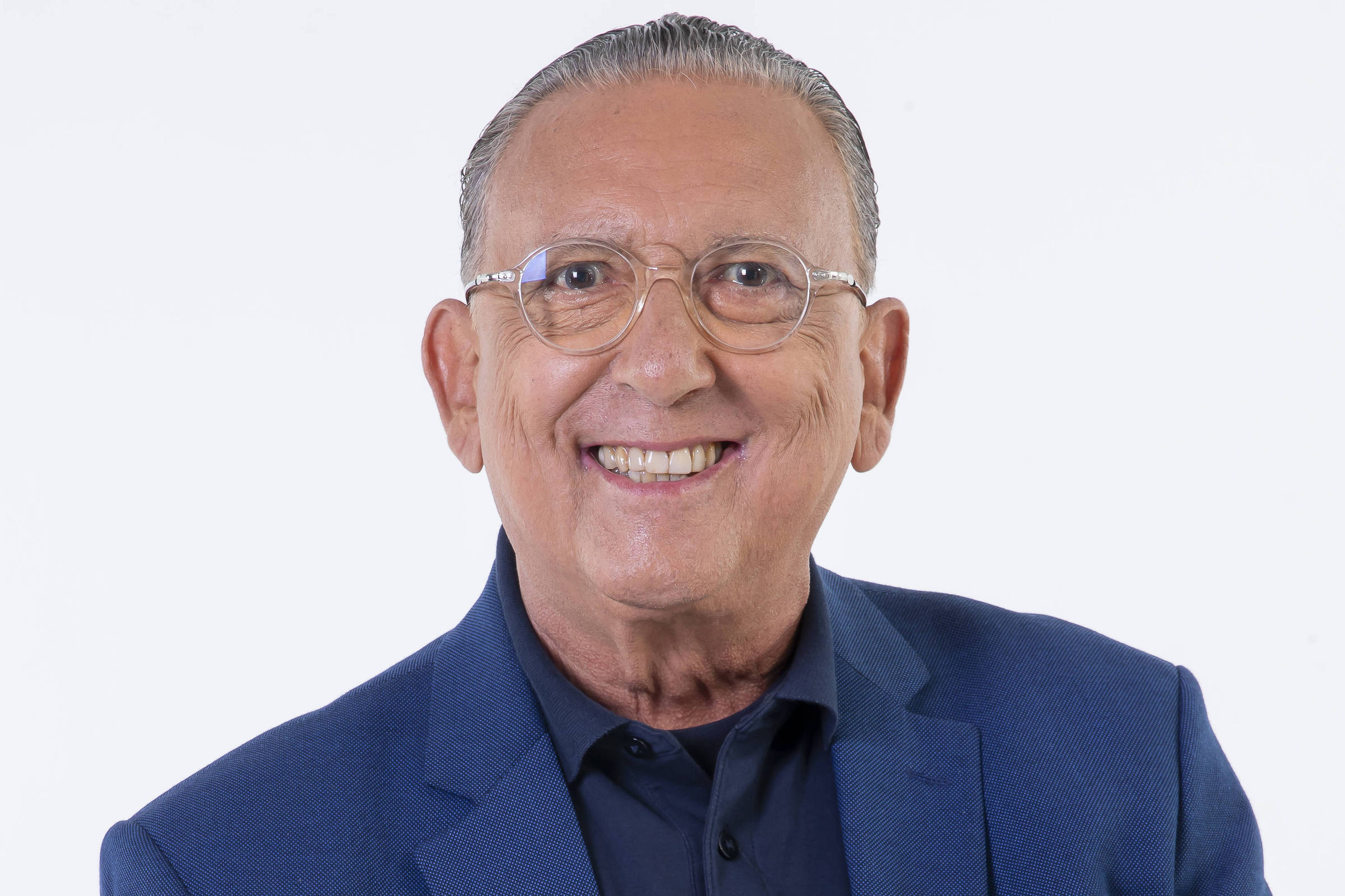 Galvão Bueno deve narrar apenas final da Copa no SBT após saída precoce do Brasil