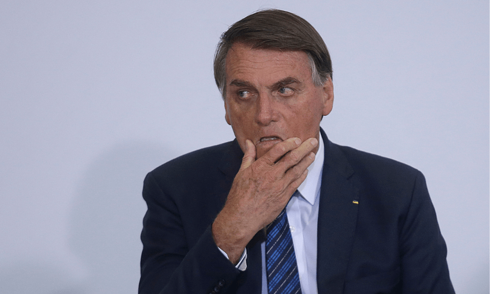 Relatório médico diz que Jair Bolsonaro sofre efeitos colaterais de medicamentos