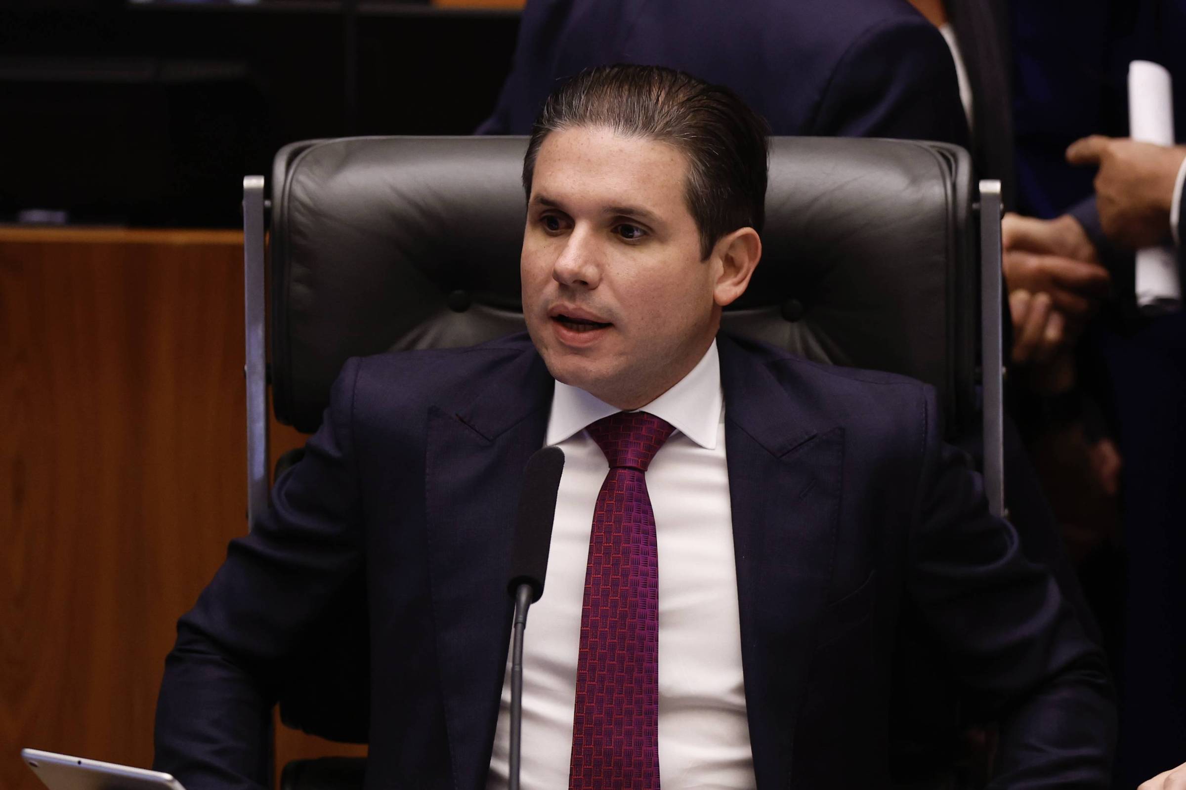 Entidades protocolam mais de 100 ofícios num só dia e cobram votação do PL da misoginia