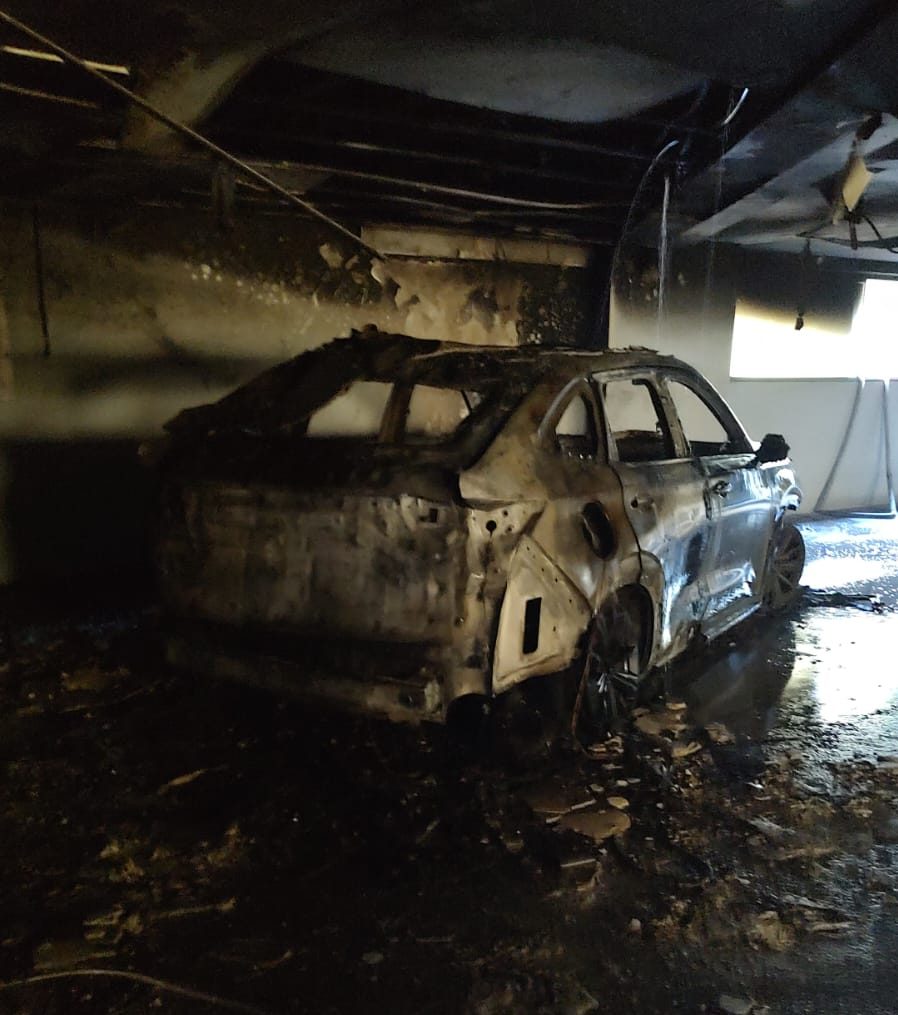 Incêndio em carro elétrico mobiliza forças de segurança na Costa Sul de São Sebastião