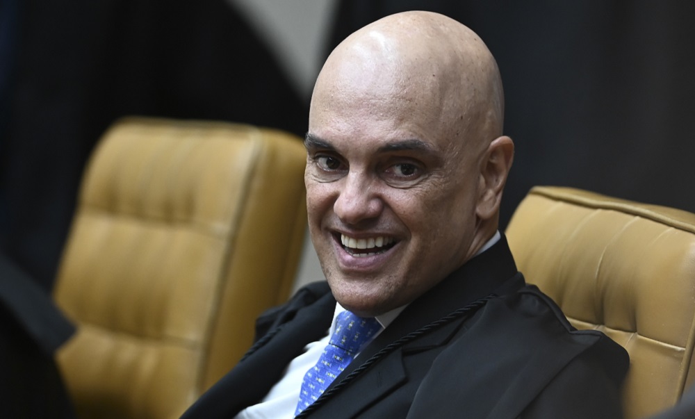 Veja as novas restrições impostas por Moraes a Bolsonaro após carta lida por Flávio