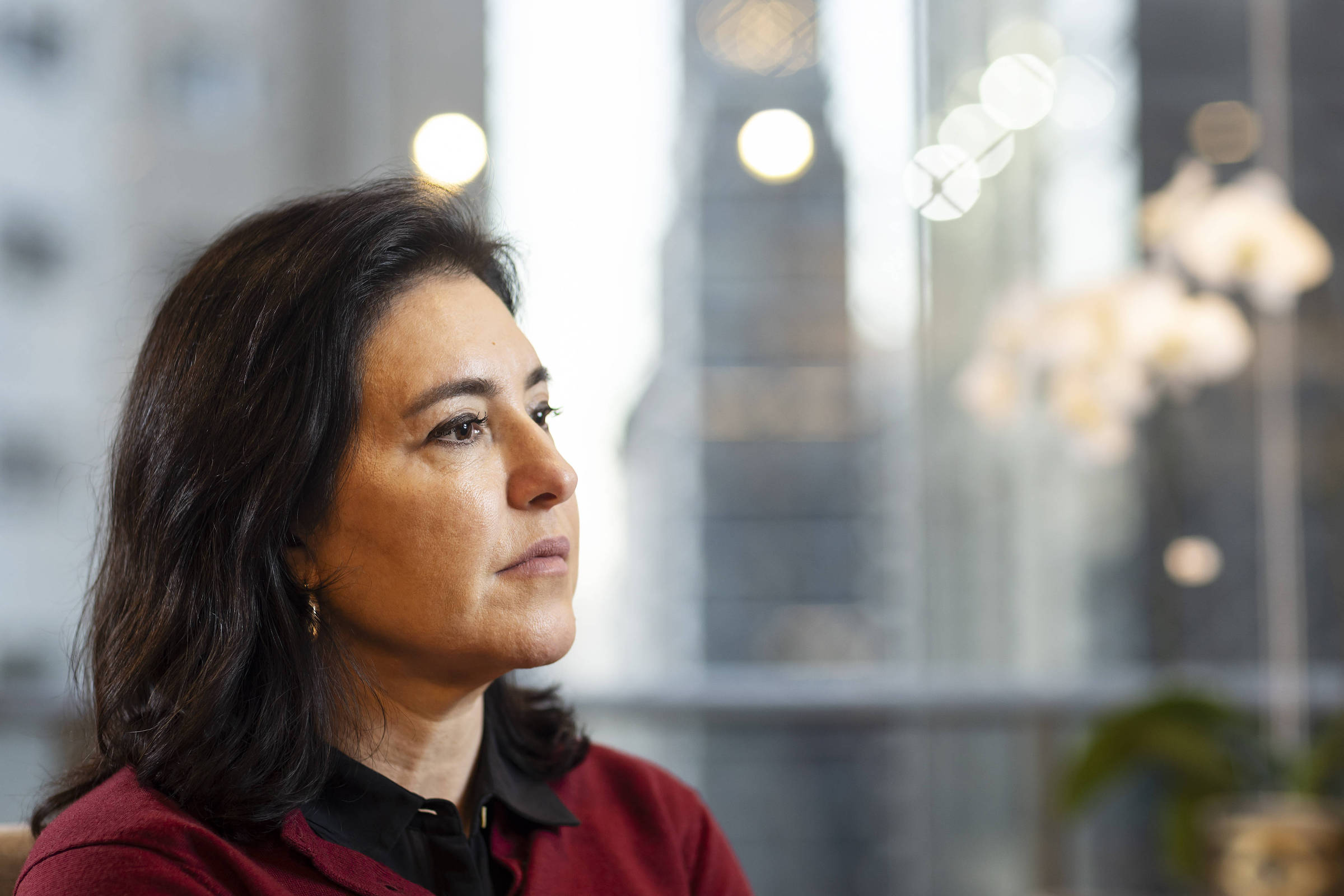Michelle Bolsonaro sofre na pele a ideologia que representa, diz Simone Tebet