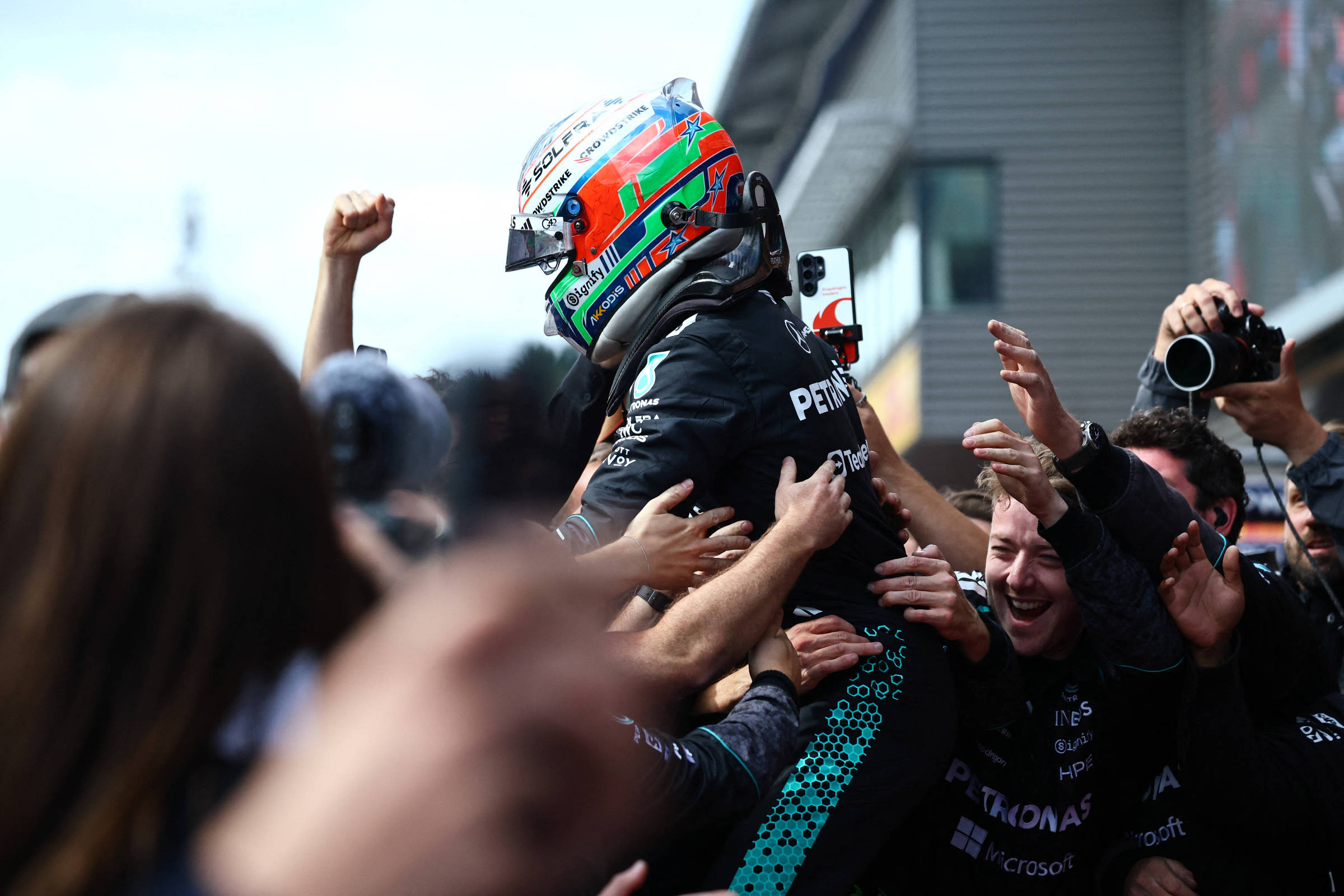 Kimi Antonelli vence GP da Bélgica e amplia liderança no Mundial