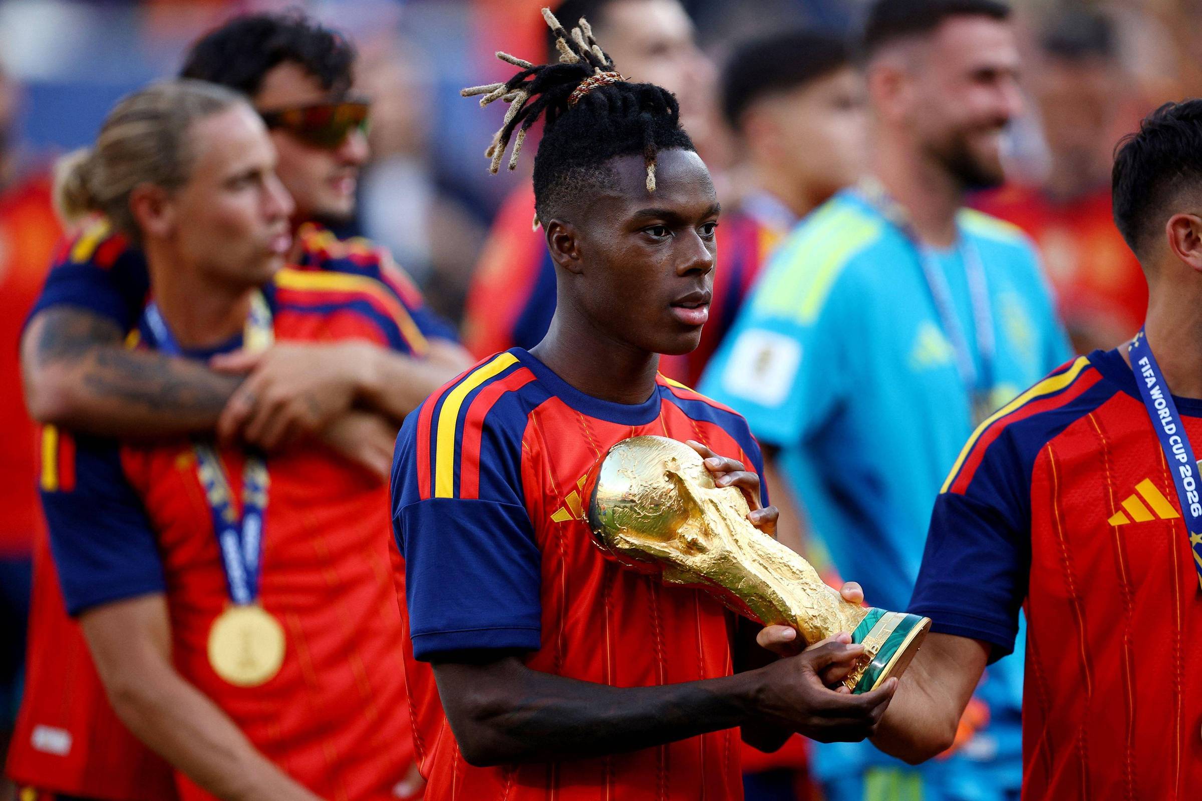 Nico Williams: a trajetória do campeão mundial cujos pais cruzaram o Saara a pé atrás de um futuro melhor