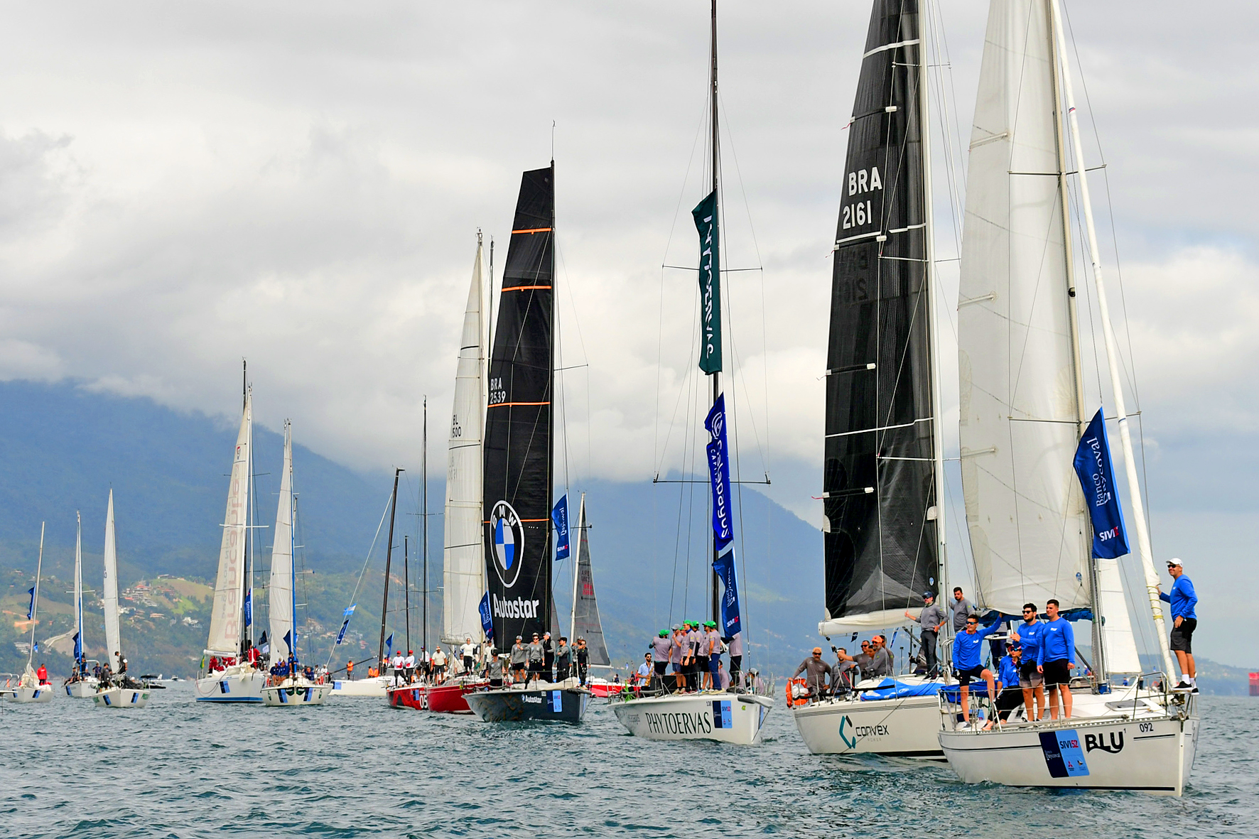 Semana de Vela tem desfile de barcos e largada das regatas neste domingo (26)