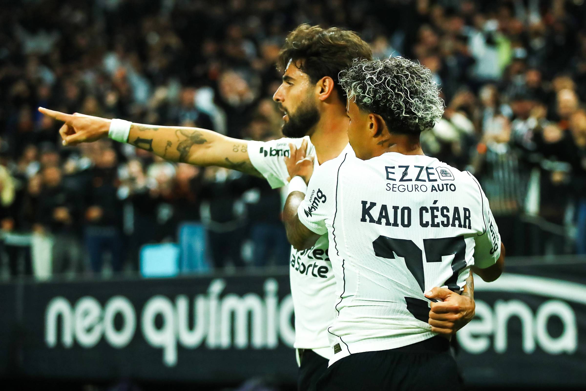 Corinthians bate o Remo, alcança sequência inédita no Brasileiro e mira o G4