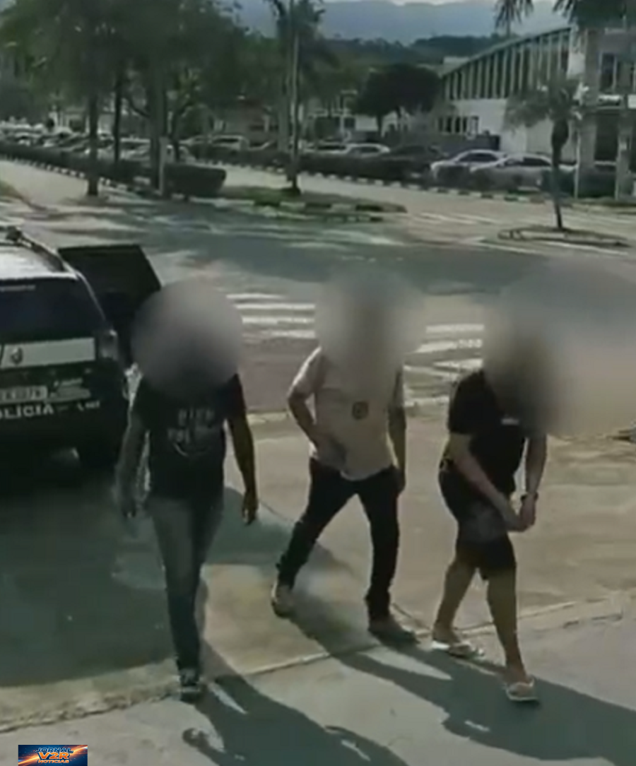 Adolescente é apreendido por suspeita de participação em homicídio durante 
