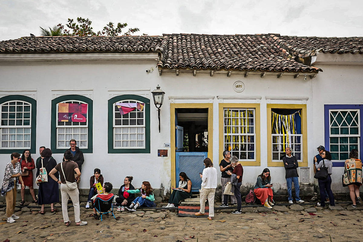 Veja destaques da programação da Flip neste domingo (26) em Paraty