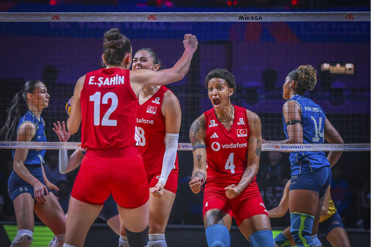 Brasil perde quinta final da Liga das Nações de Vôlei feminino e prolonga jejum